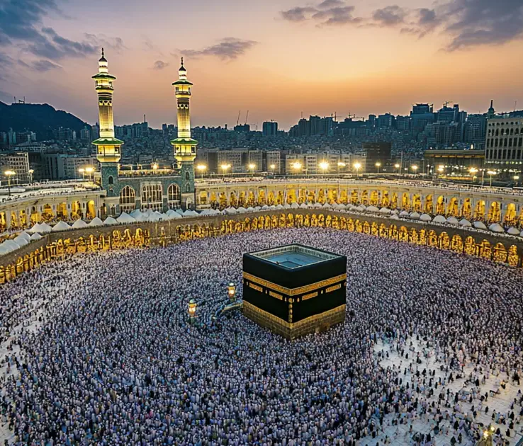 Pilgrims around the Kaaba in Makkah at dusk