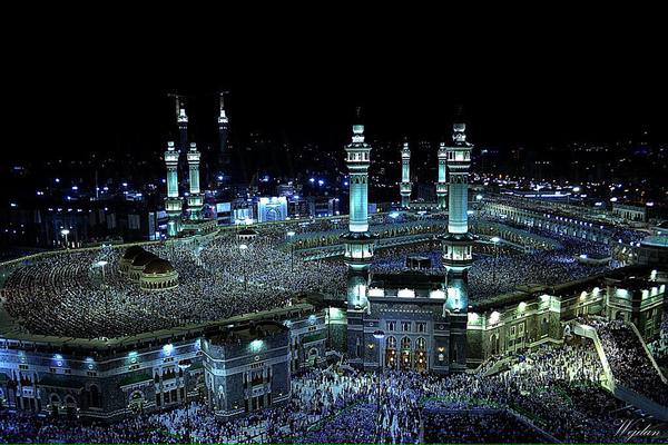 Haram Sharif at night